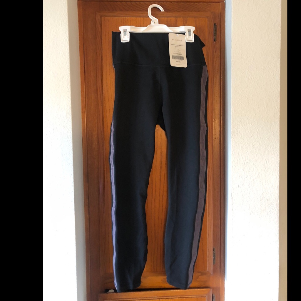 Brand New High-Waisted Women’s Leggings In Size M